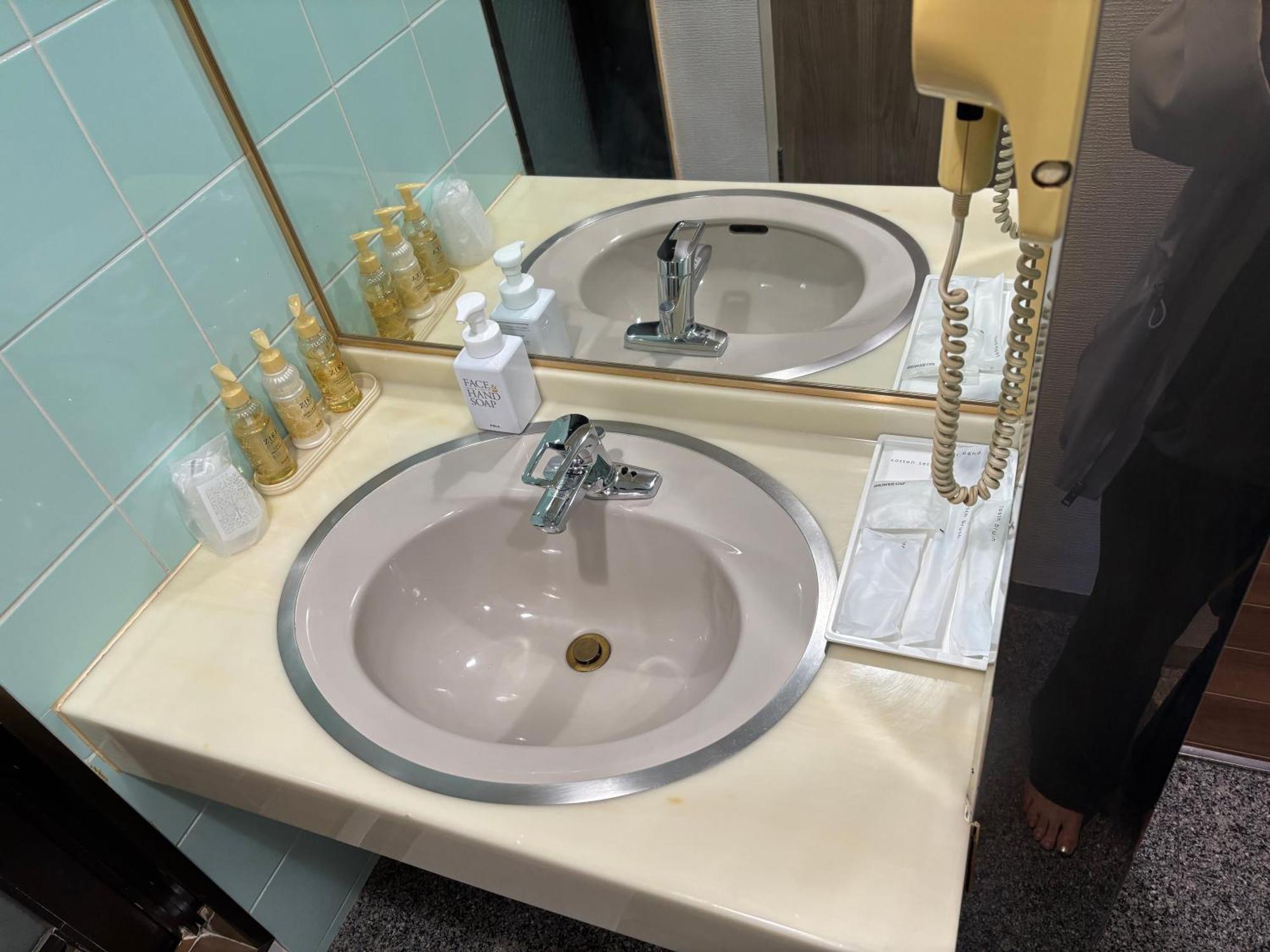 City Hotel Dolphin Токио Екстериор снимка